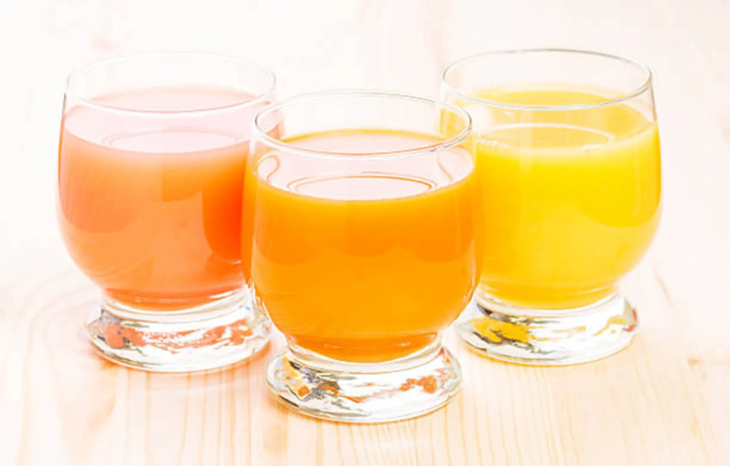 why is my dog's pee yellow: Dog urine color chart showing pale yellow, dark yellow, and orange with possible health causes